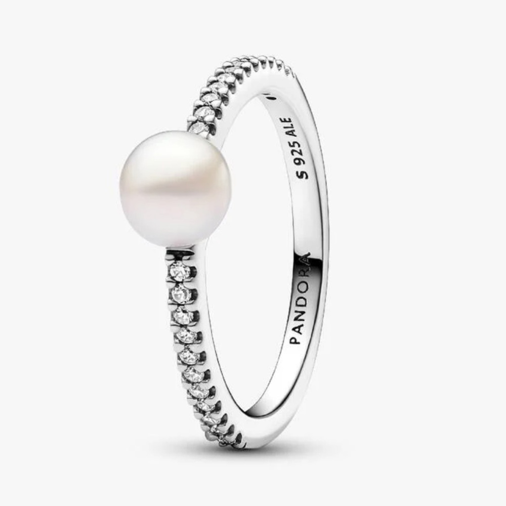PANDORA  Freshwater Cultured Pearl & Pavé Ring
Sterling silver